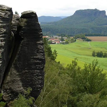 In Weibig Mit Garten Апартаменты *